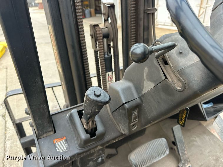 image for item ER4945 2000 Yale GLP065TGNUAE093 forklift