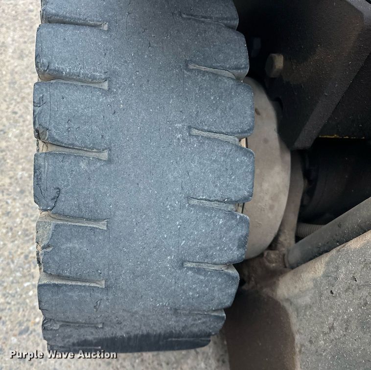 image for item ER4945 2000 Yale GLP065TGNUAE093 forklift