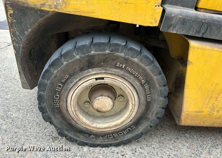 image for item ER4945 2000 Yale GLP065TGNUAE093 forklift