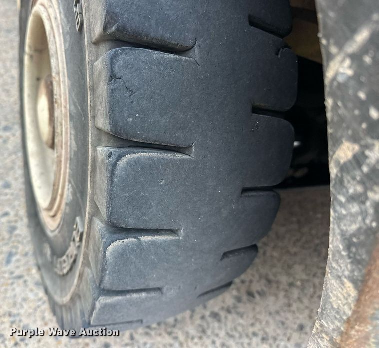 image for item ER4945 2000 Yale GLP065TGNUAE093 forklift