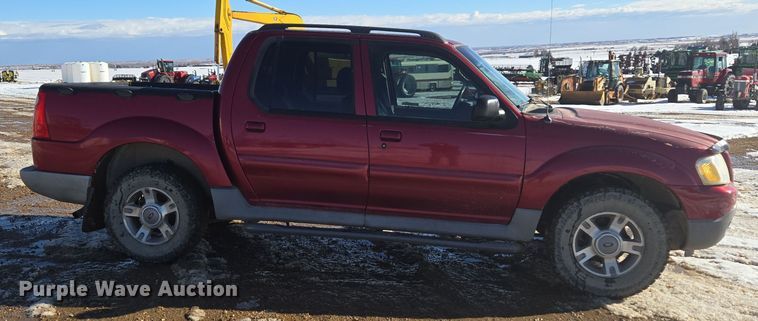 image for item ER5120 2003 Ford Explorer Sport Trac pickup truck