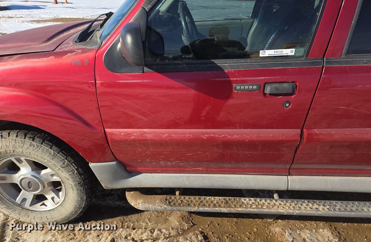 image for item ER5120 2003 Ford Explorer Sport Trac pickup truck