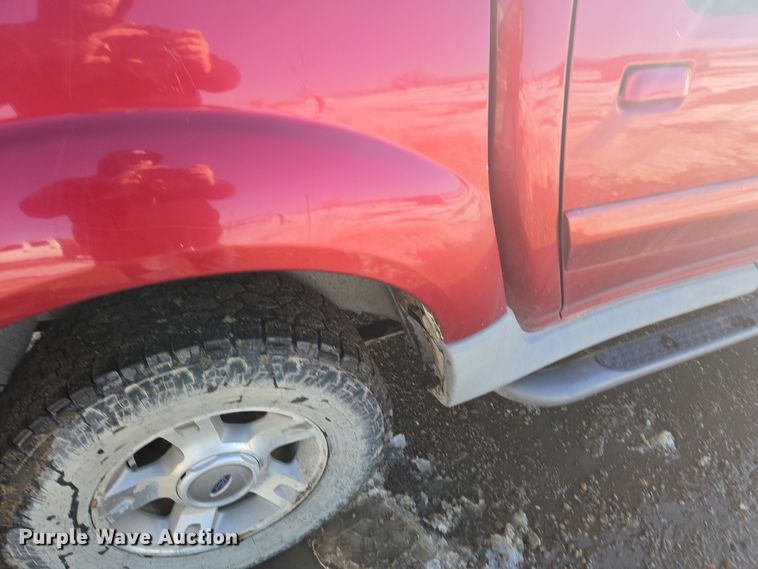 image for item ER5120 2003 Ford Explorer Sport Trac pickup truck