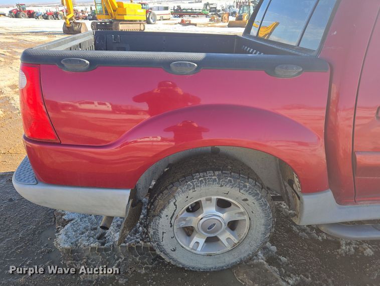 image for item ER5120 2003 Ford Explorer Sport Trac pickup truck