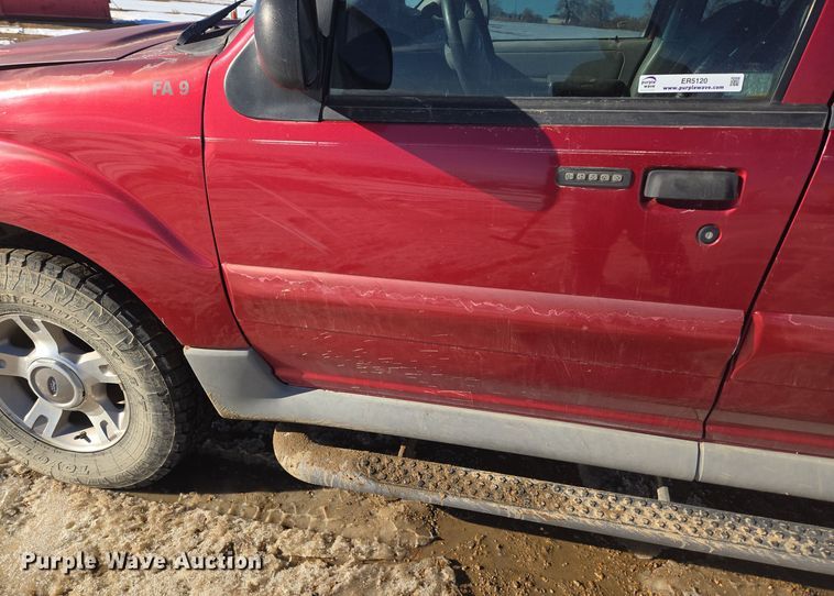 image for item ER5120 2003 Ford Explorer Sport Trac pickup truck