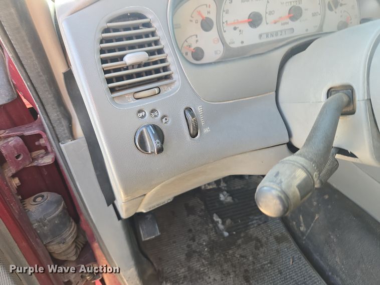 image for item ER5120 2003 Ford Explorer Sport Trac pickup truck