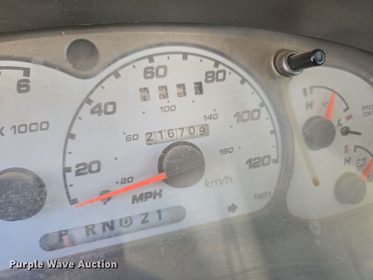 image for item ER5120 2003 Ford Explorer Sport Trac pickup truck