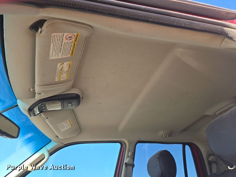 image for item ER5120 2003 Ford Explorer Sport Trac pickup truck