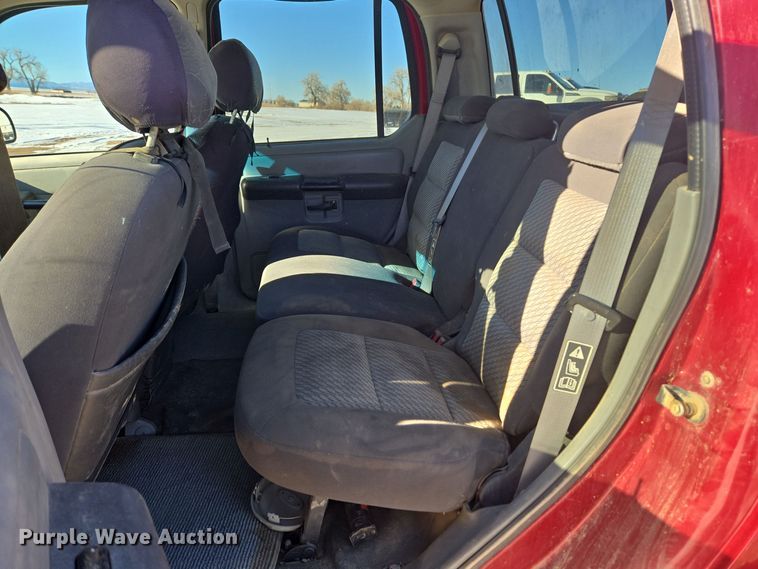 image for item ER5120 2003 Ford Explorer Sport Trac pickup truck