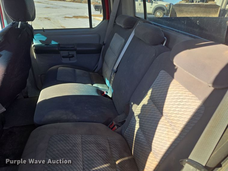 image for item ER5120 2003 Ford Explorer Sport Trac pickup truck