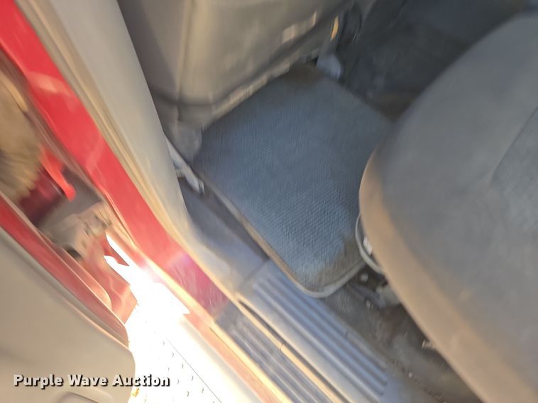 image for item ER5120 2003 Ford Explorer Sport Trac pickup truck