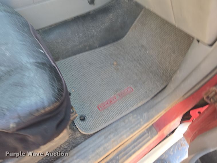 image for item ER5120 2003 Ford Explorer Sport Trac pickup truck