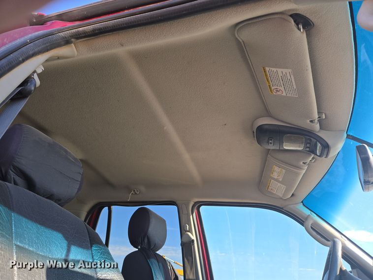 image for item ER5120 2003 Ford Explorer Sport Trac pickup truck