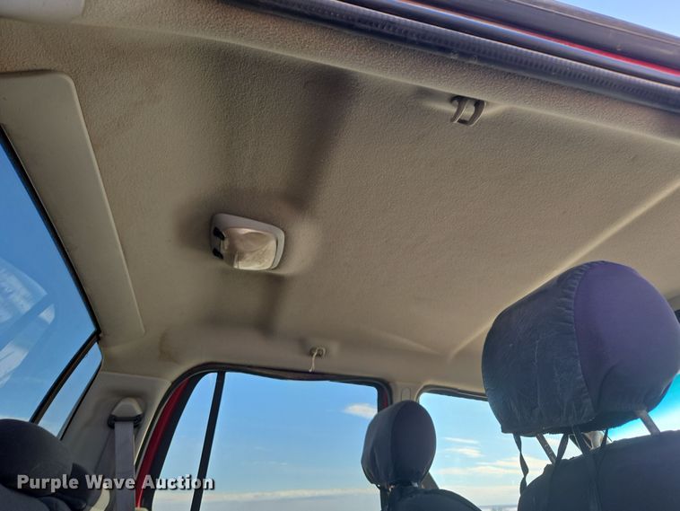 image for item ER5120 2003 Ford Explorer Sport Trac pickup truck