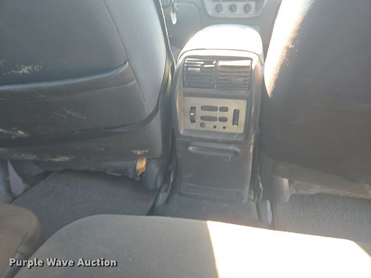 image for item ER5120 2003 Ford Explorer Sport Trac pickup truck