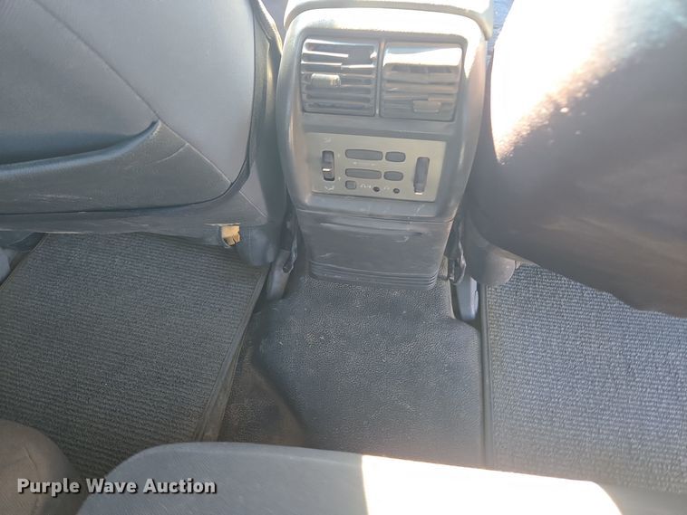 image for item ER5120 2003 Ford Explorer Sport Trac pickup truck