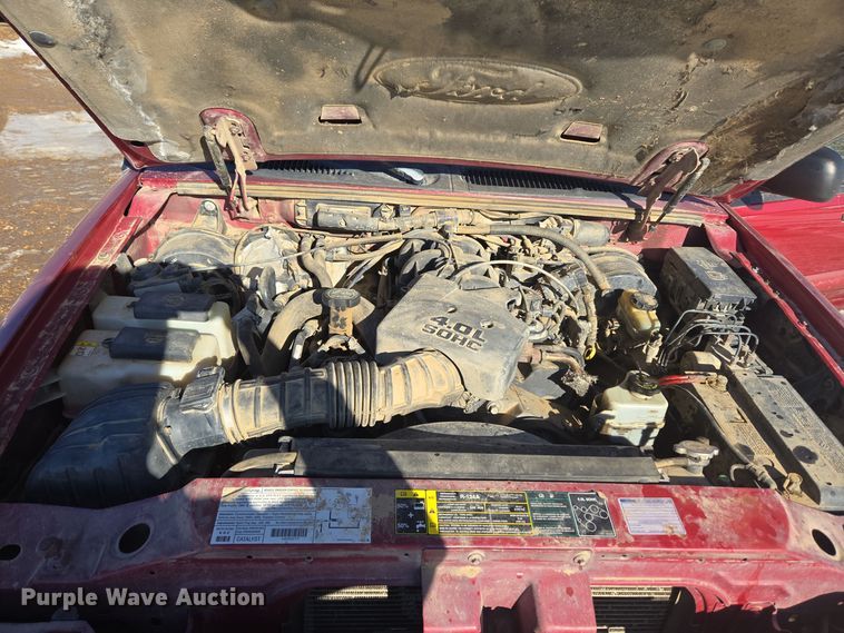 image for item ER5120 2003 Ford Explorer Sport Trac pickup truck