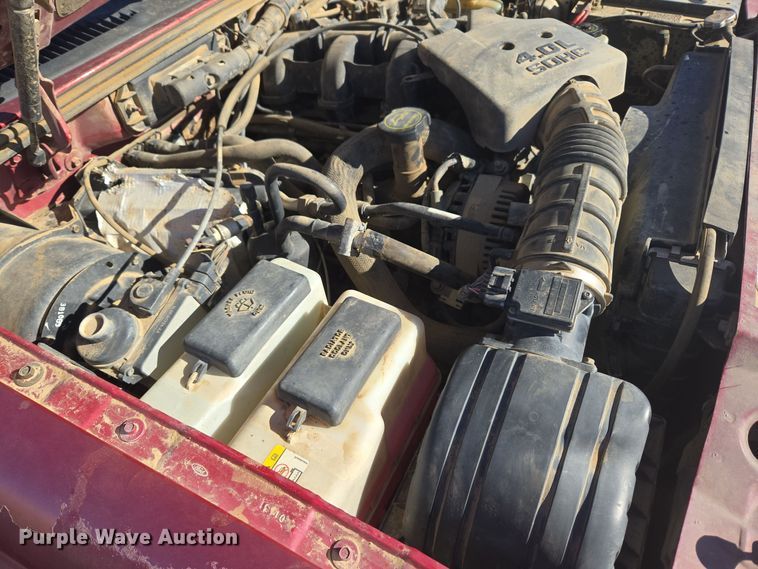 image for item ER5120 2003 Ford Explorer Sport Trac pickup truck