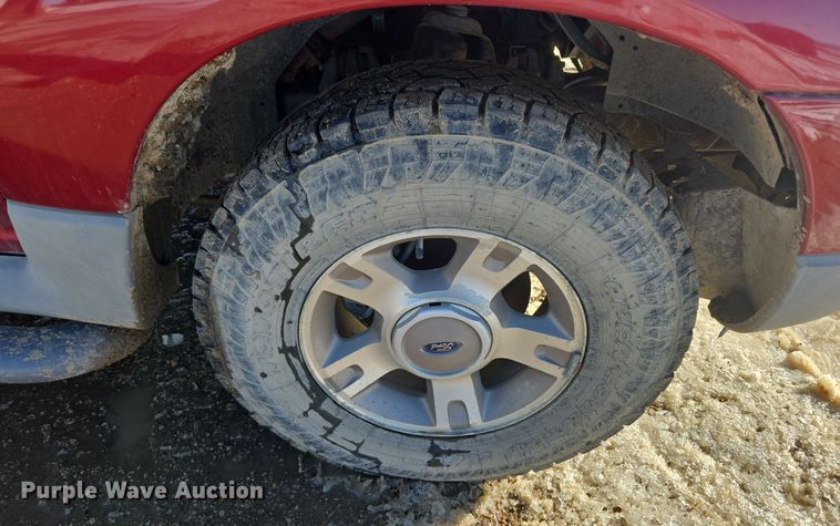 image for item ER5120 2003 Ford Explorer Sport Trac pickup truck