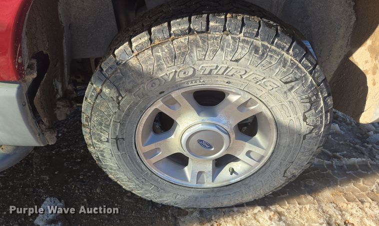 image for item ER5120 2003 Ford Explorer Sport Trac pickup truck