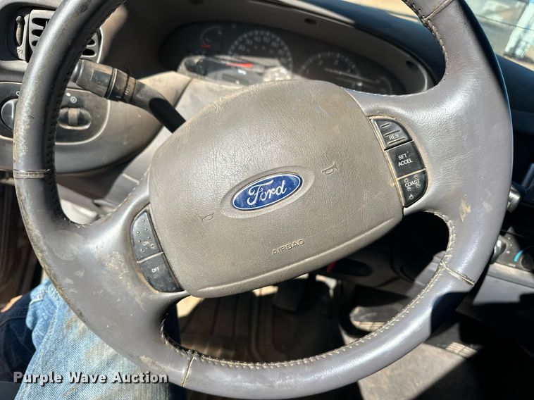 image for item ER8360 2003 Ford F150 SuperCab pickup truck