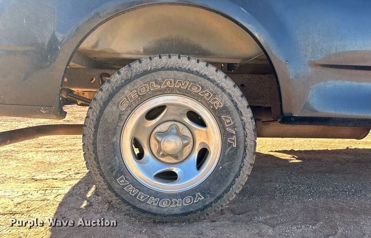 image for item ER8360 2003 Ford F150 SuperCab pickup truck