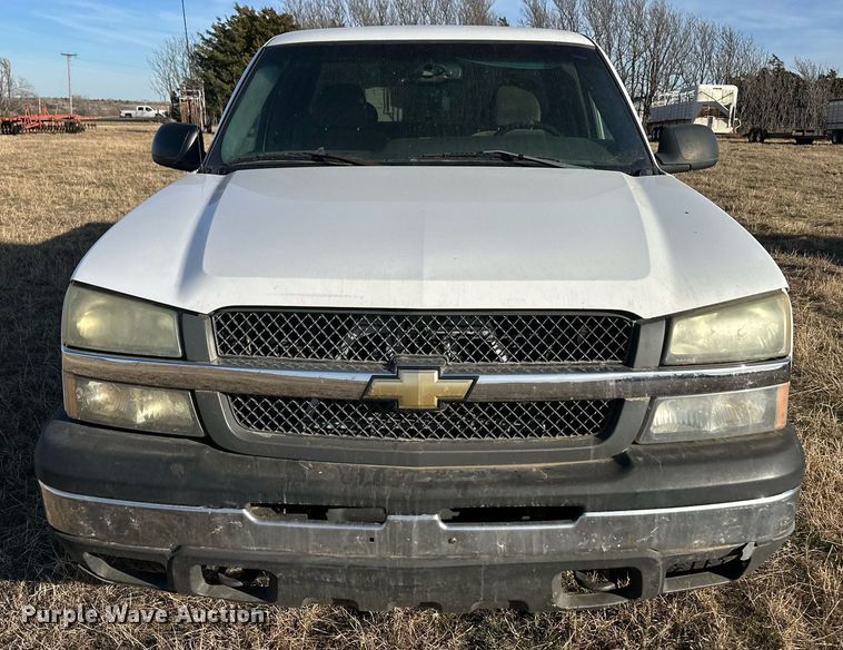 image for item ER8480 2005 Chevrolet Silverado 1500  Ext. Cab pickup truck