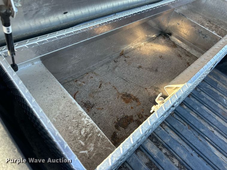 image for item ER8480 2005 Chevrolet Silverado 1500  Ext. Cab pickup truck