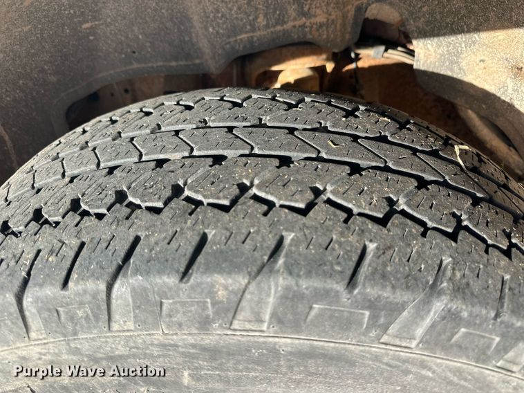 image for item ER8480 2005 Chevrolet Silverado 1500  Ext. Cab pickup truck