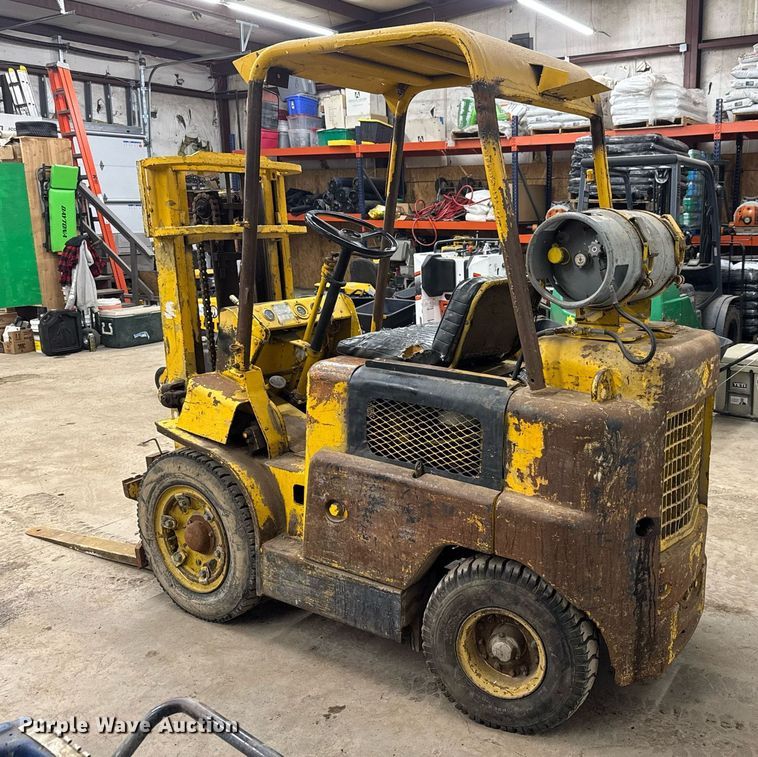 image for item LH9451 Allis-Chalmers FPL40-24 forklift