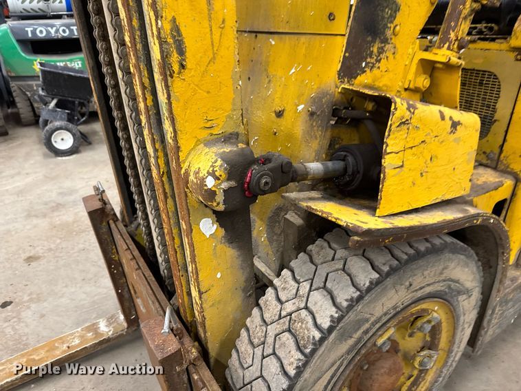 image for item LH9451 Allis-Chalmers FPL40-24 forklift