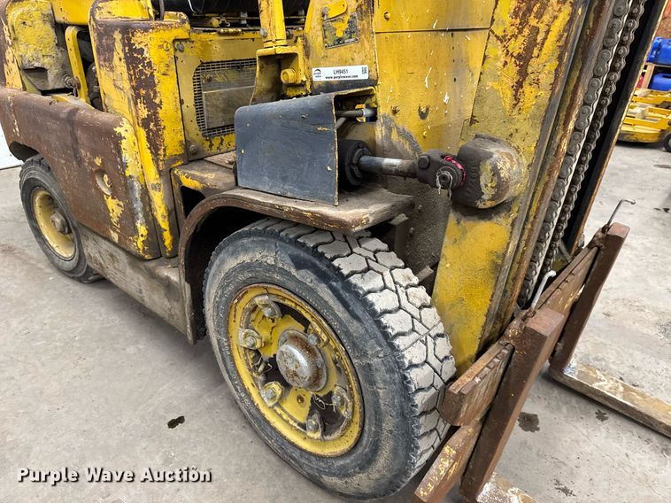 image for item LH9451 Allis-Chalmers FPL40-24 forklift