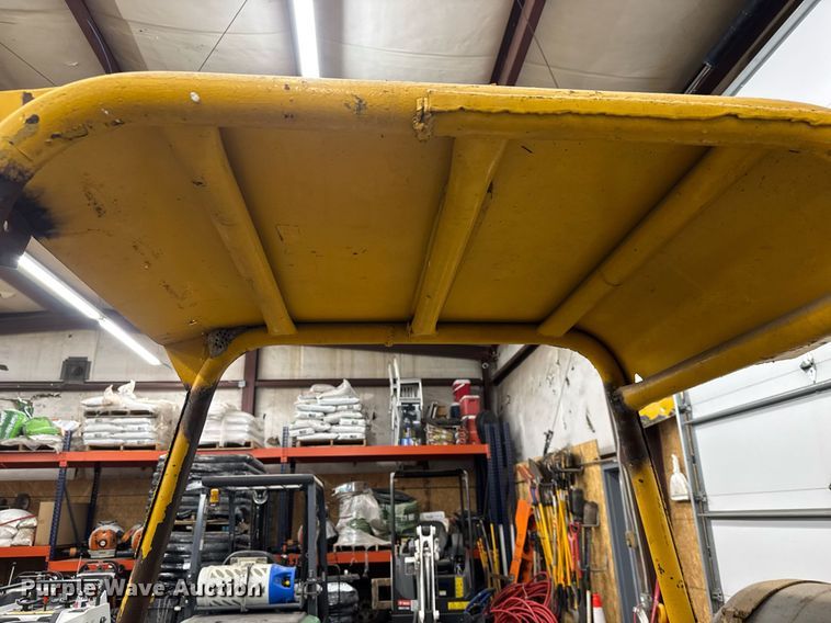 image for item LH9451 Allis-Chalmers FPL40-24 forklift