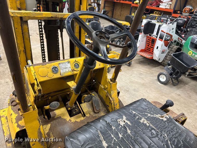 image for item LH9451 Allis-Chalmers FPL40-24 forklift