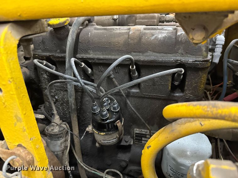 image for item LH9451 Allis-Chalmers FPL40-24 forklift