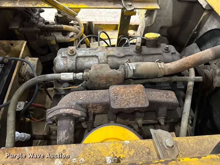 image for item LH9451 Allis-Chalmers FPL40-24 forklift