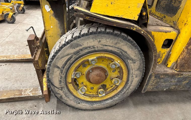 image for item LH9451 Allis-Chalmers FPL40-24 forklift