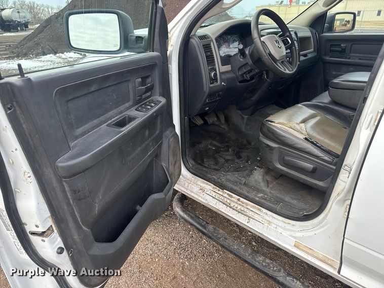 image for item LH9455 2011 Dodge Ram 4500HD Crew Cab flatbed truck