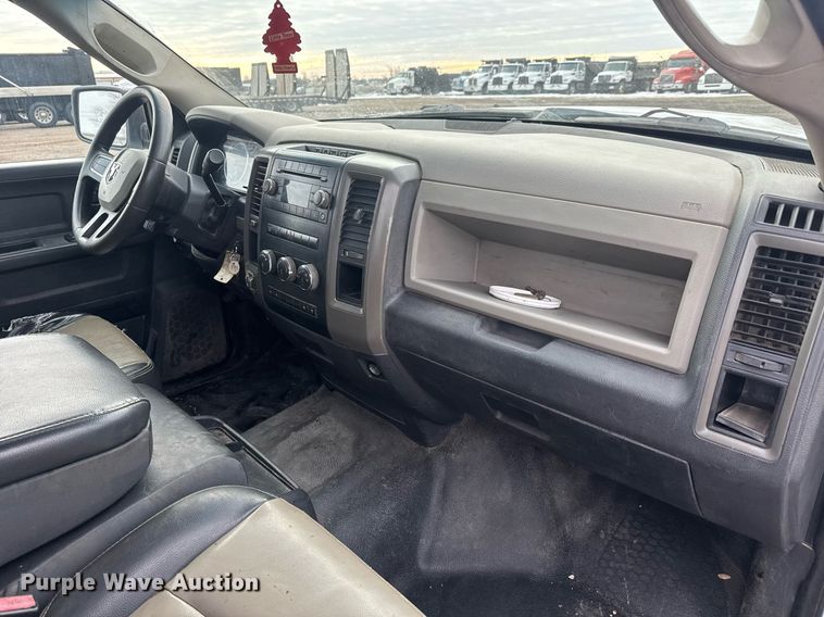 image for item LH9455 2011 Dodge Ram 4500HD Crew Cab flatbed truck