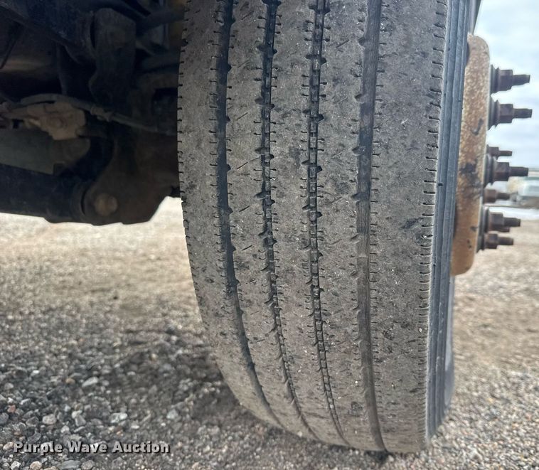 image for item LH9455 2011 Dodge Ram 4500HD Crew Cab flatbed truck