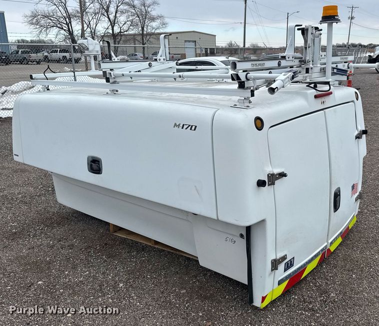 image for item LH9457 Maranda M-170 pickup truck topper