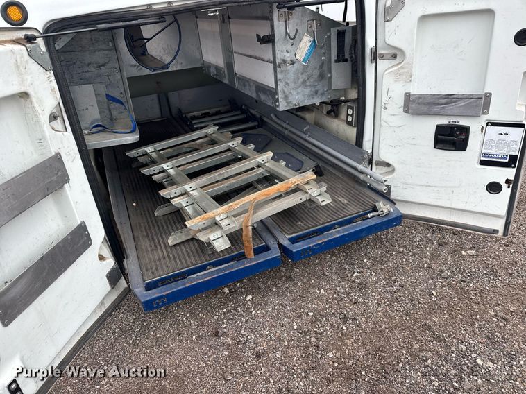 image for item LH9458 Maranda  M-170 pickup truck topper