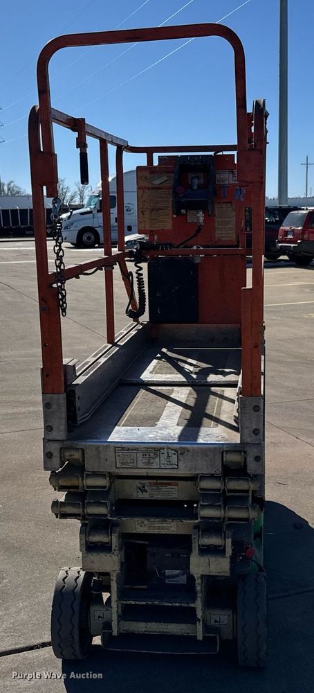 image for item LH9471 2004 JLG 1930ES scissor lift