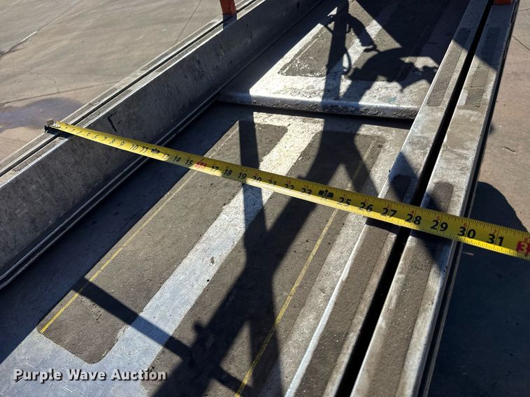 image for item LH9471 2004 JLG 1930ES scissor lift