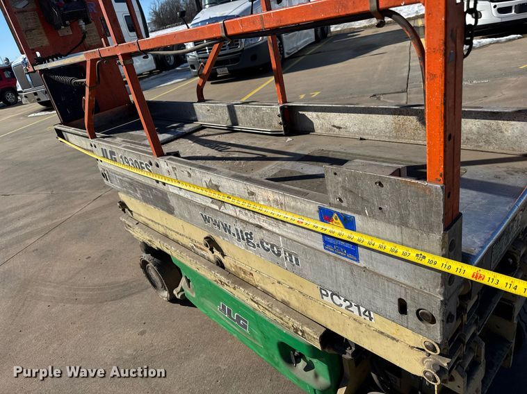 image for item LH9471 2004 JLG 1930ES scissor lift