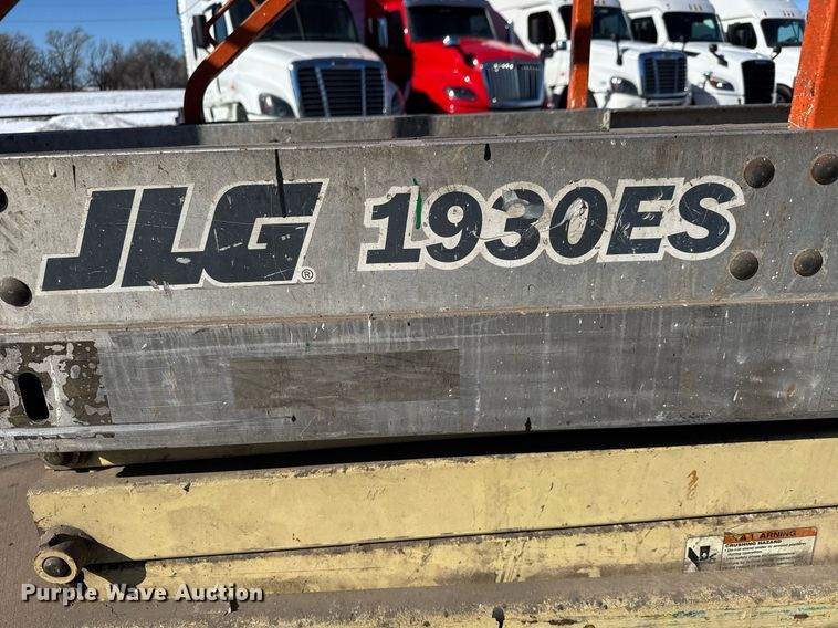 image for item LH9471 2004 JLG 1930ES scissor lift