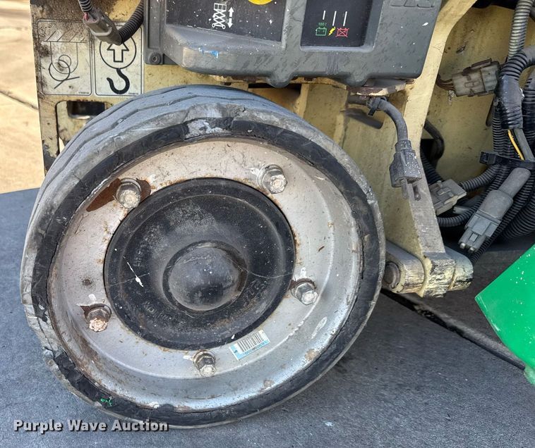 image for item LH9471 2004 JLG 1930ES scissor lift