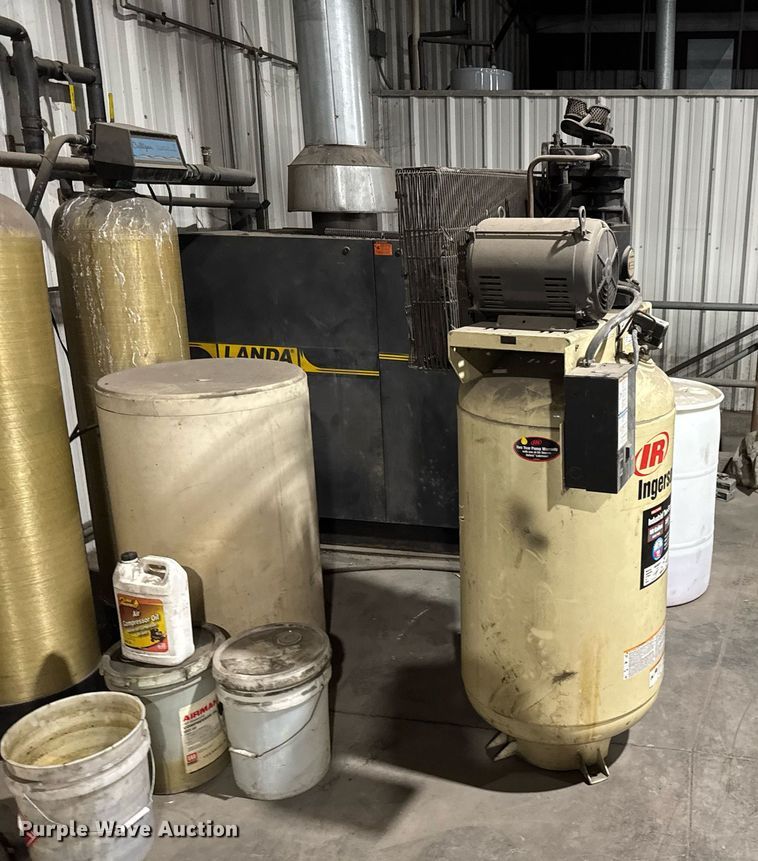 image for item LH9472 Ingersoll Rand TS7NT7.5 air compressor