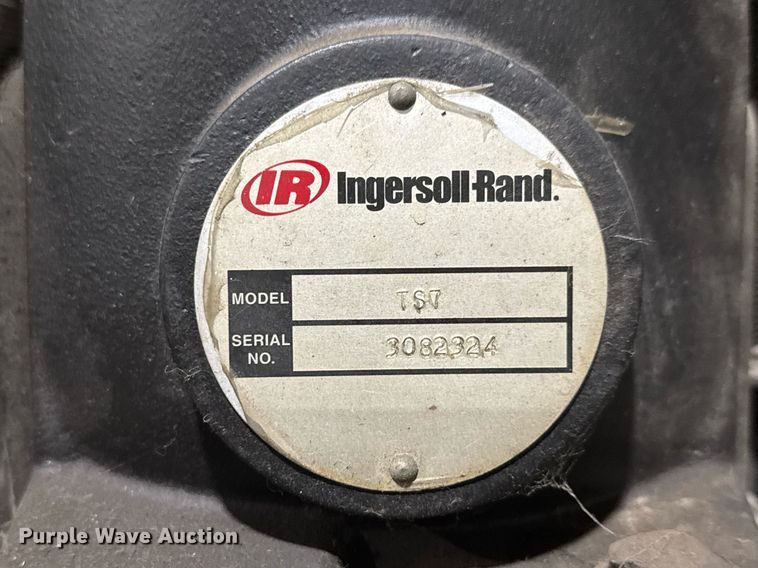 image for item LH9472 Ingersoll Rand TS7NT7.5 air compressor