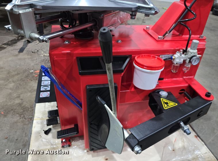 image for item LX9036 2024 Tyre Changer tire machine